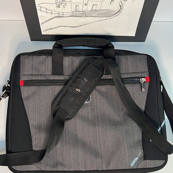 SwissGear Laptop Bag - Picture 12 of 12